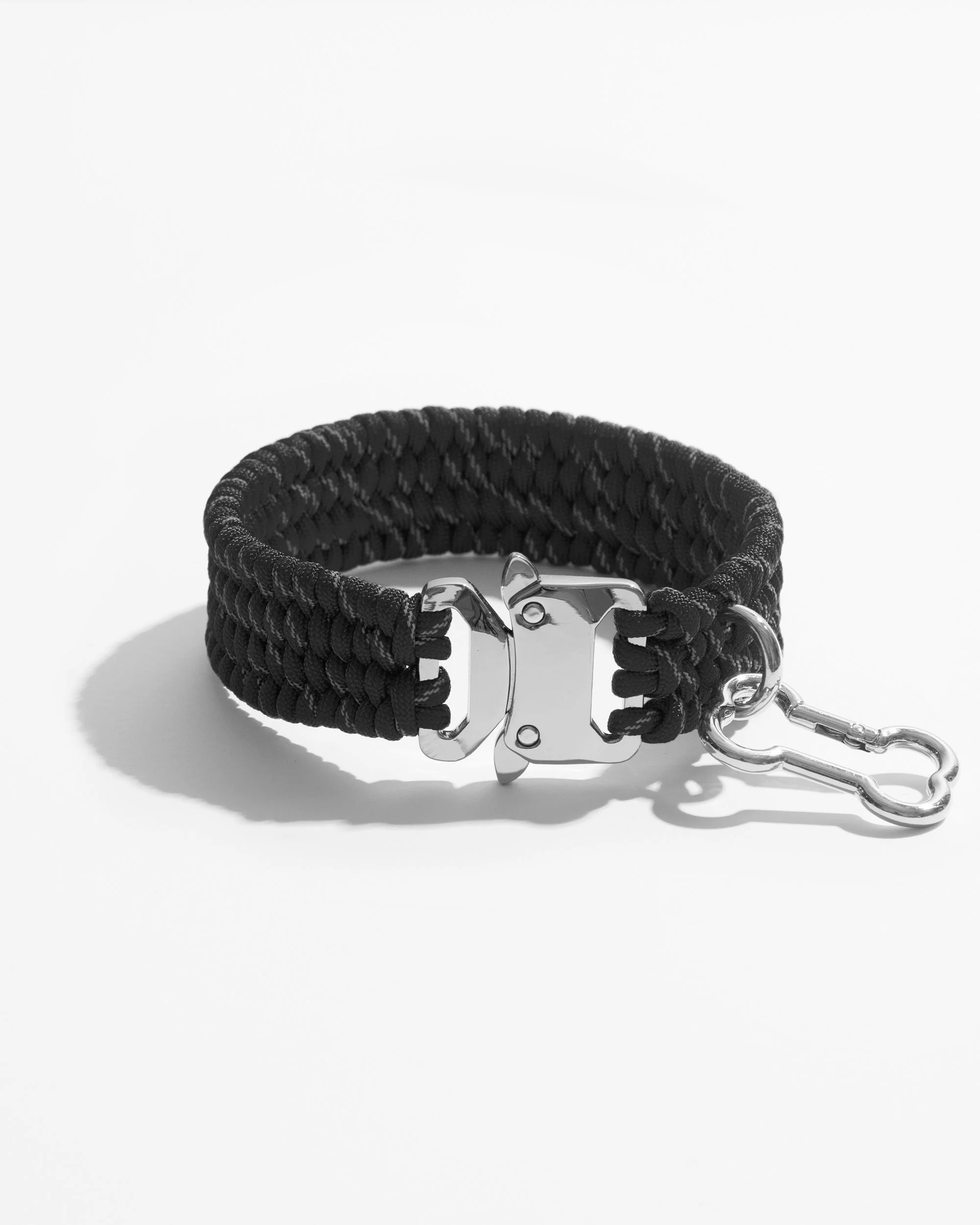 LEASHES AND COLLARS — VALKA KUKUR Modern sophsticated leashes and